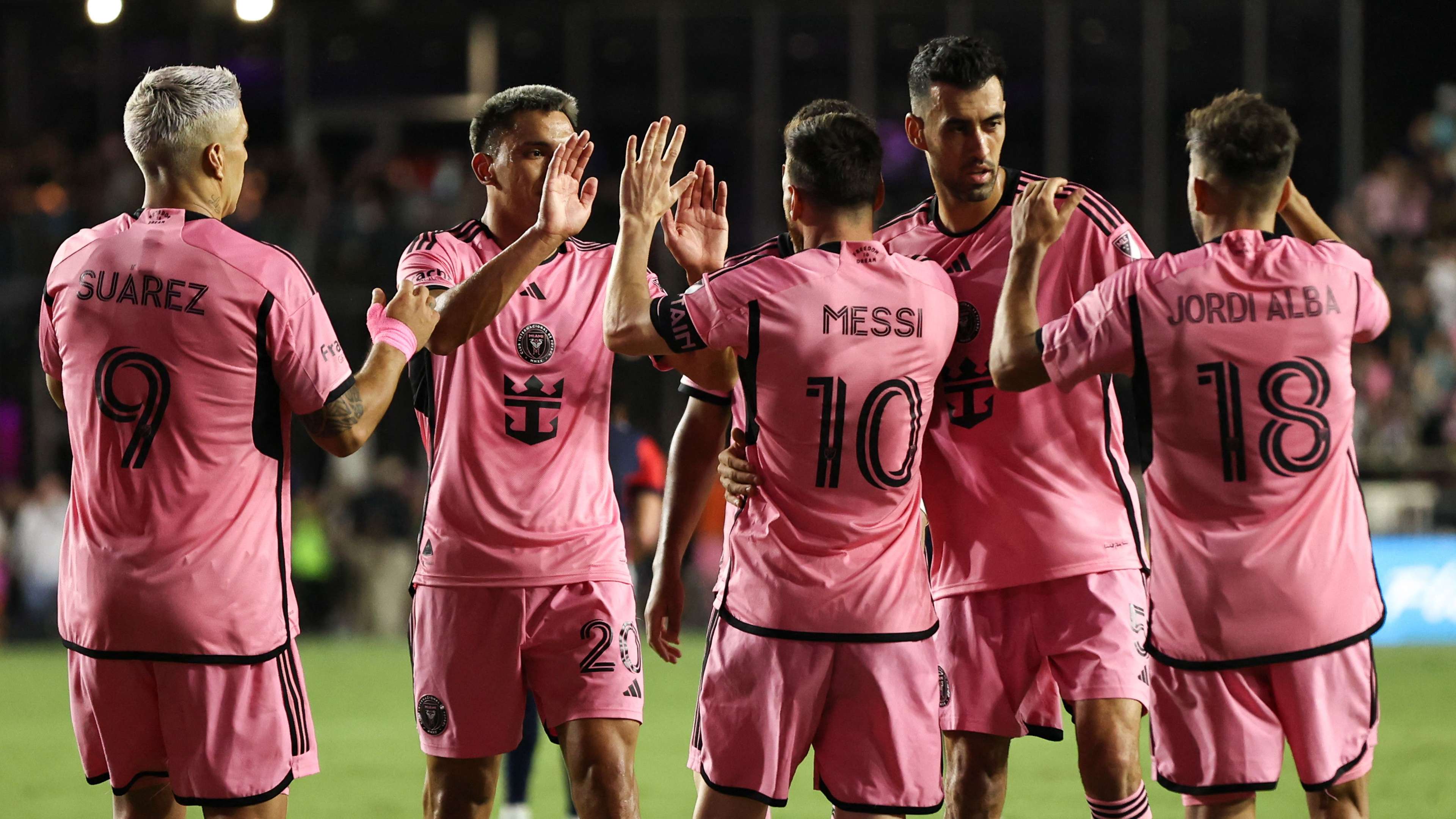 貝克漢姆：金色戰靴能以1萬鎊再次受尊敬？.